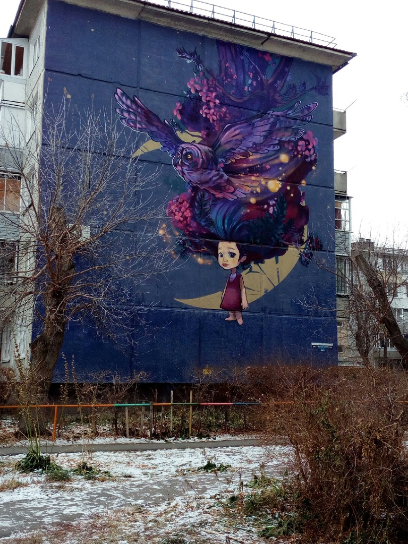 Сказочная стена дома. Фото автора