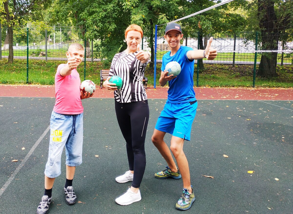 Стоимость первичного приёма в Центре Дислексии Татьяны Гогуадзе - 6 500₽. На сайте можно пройти небольшой опрос и получить скидку 1 000₽.