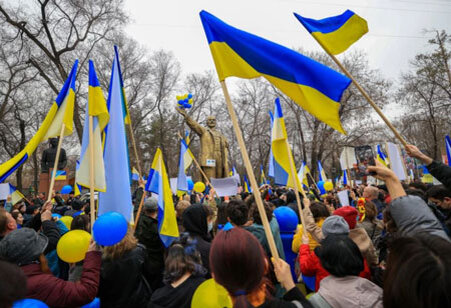 Митинг в поддержку Украины в Алматы 6 марта