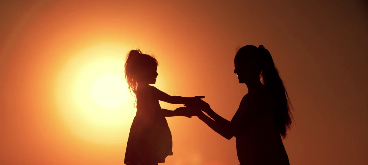 Часто можно слышишь мнение о человеке, которого постигло какое-нибудь горе, что, мол, его наказал Бог. Выходит, как будто Бог только и ждет, чтобы наказывать нас.-5