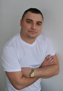 Колонку ведёт психолог Владислав Езин