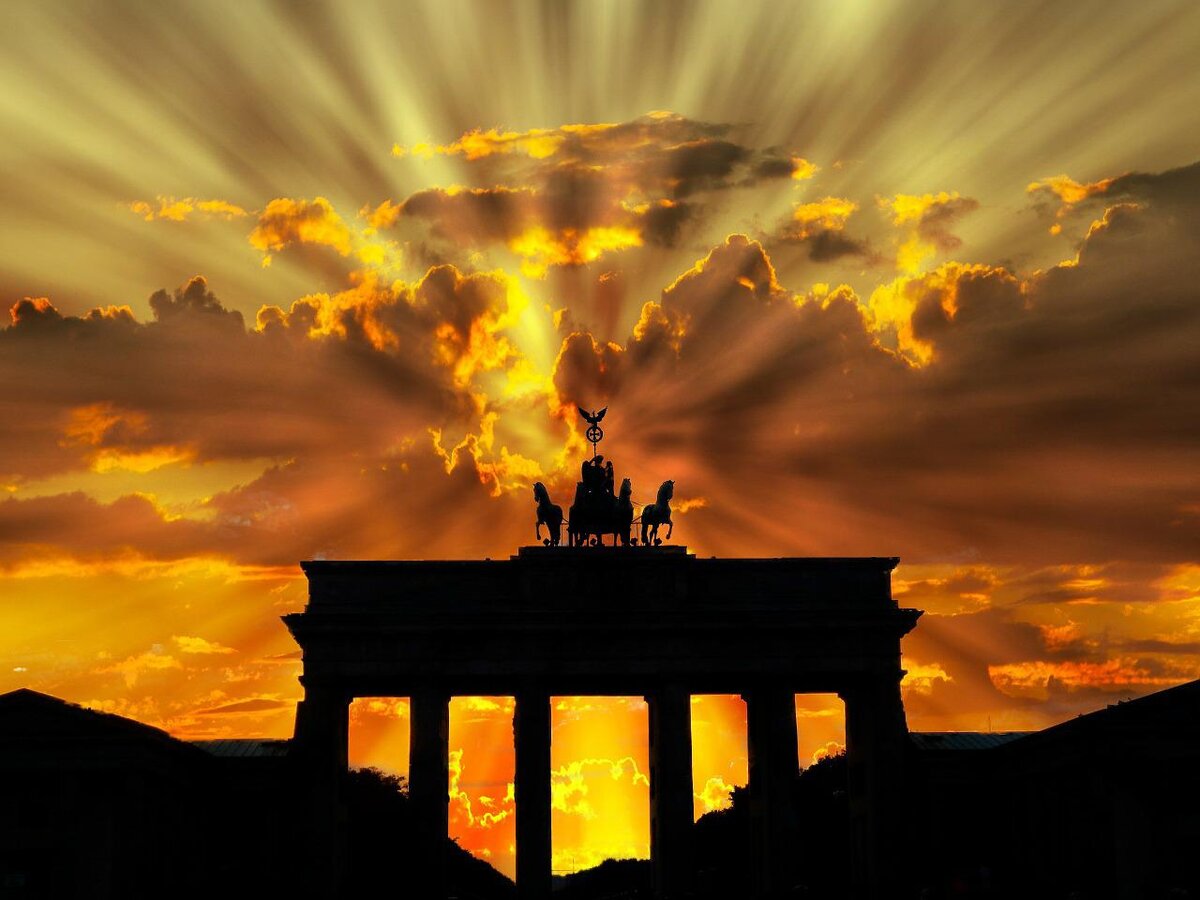 Бранденбургские ворота. Источник - pixabay.com