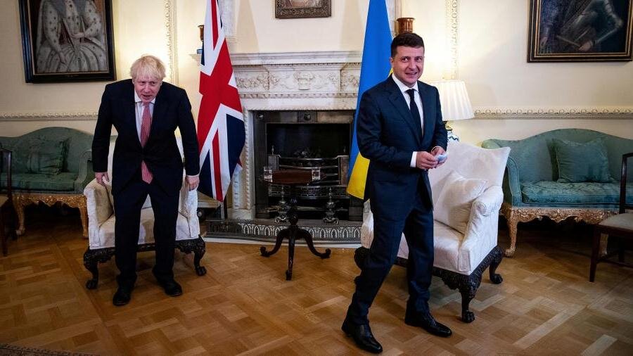 Ну раз я последний украинец, то за мной не занимать. А я пошёл.