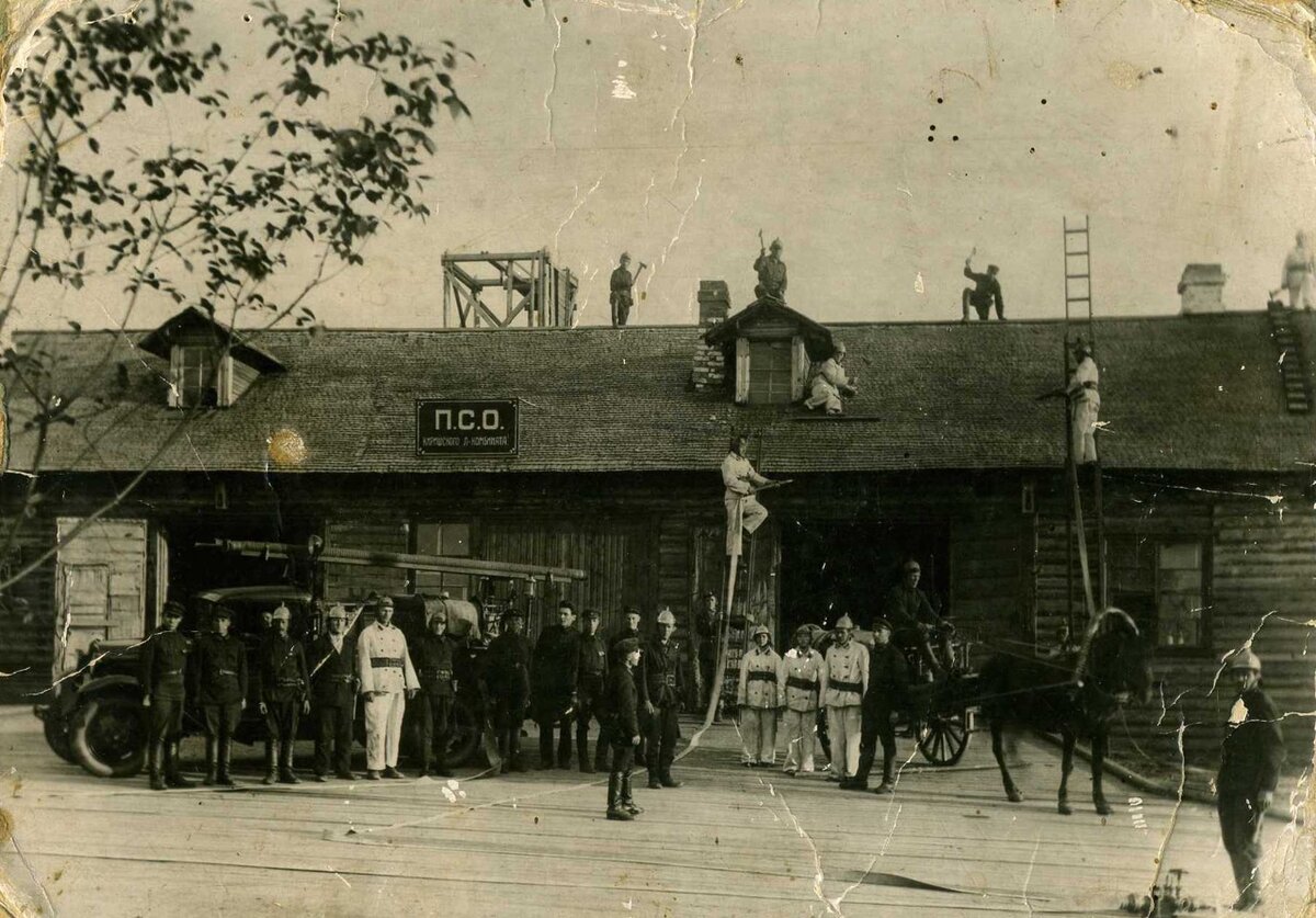 ПСО Киришского Л-комбината. 1940 (фото из архива Киришского историко-краеведческого музея)