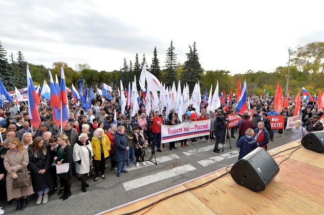    Митинг в Хакасии в поддержку референдумов о воссоединении Правительство Хакасии