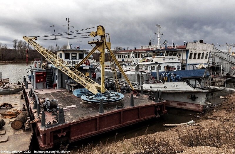 Стоянка Уфимского речного флота, район Затон в Уфе. Фото: Никита Алфёров