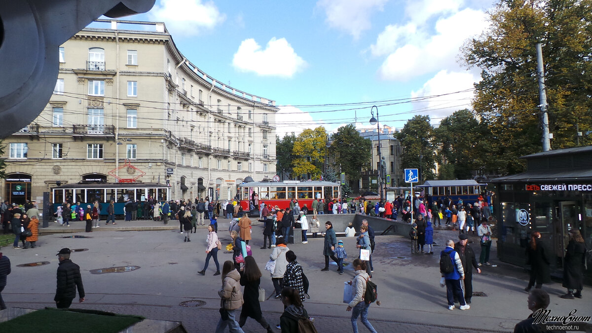 Видео-репортаж с праздника прикреплен в конце этой публикации. Если читать лень:))