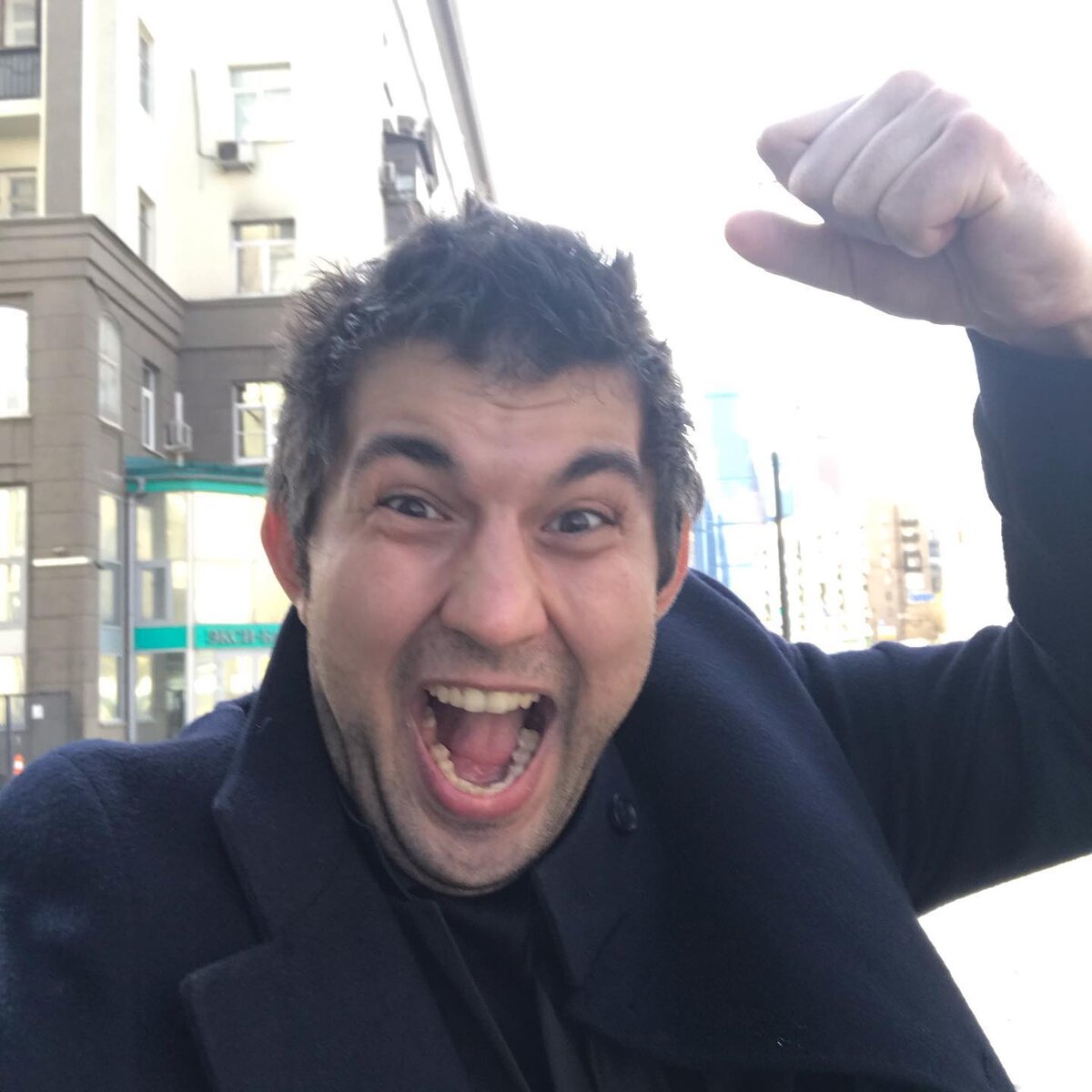    Бари Бариевич открыл свой бизнес, но вскоре за него задолжалСоцсети Бари Алибасова-младшего