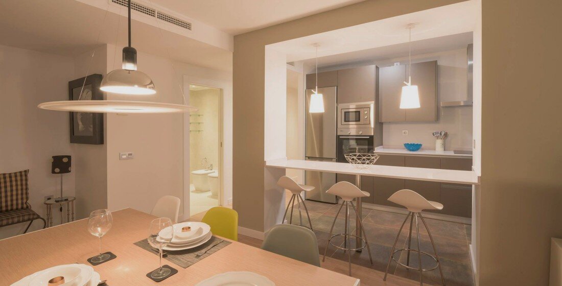 Противоскользящий керамогранит (антислип) в дизайне жилого комплекса