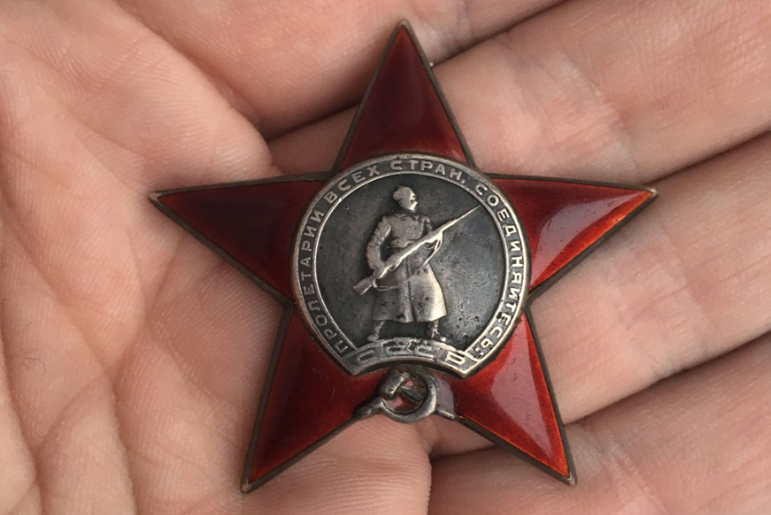 орден красной звезды 1944. герой красной звезды. боевой орден красной звезды. ордин красной звезды. орден красной звезды история кратко.