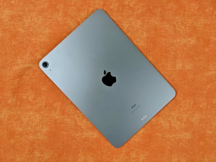    iPad априори будет работать дольше любого Айфона.