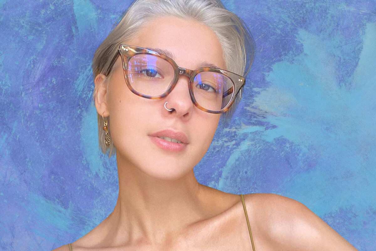    Горящая изба / Serhii B / shutterstock