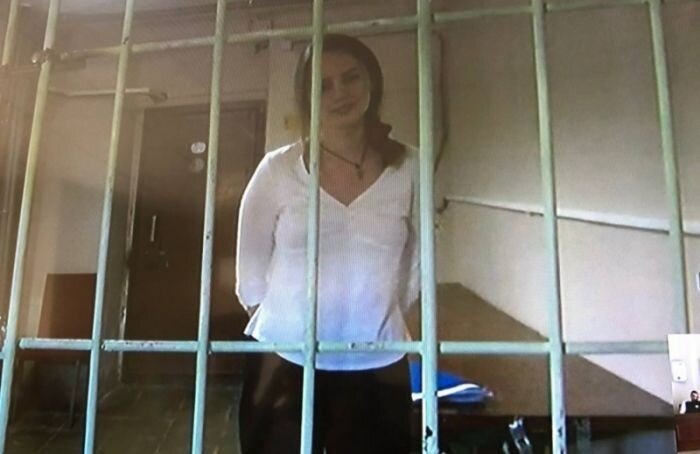    Анастасия Романова / MR7 - Яна Пинчук по видеосвязи на заседании Горсуда