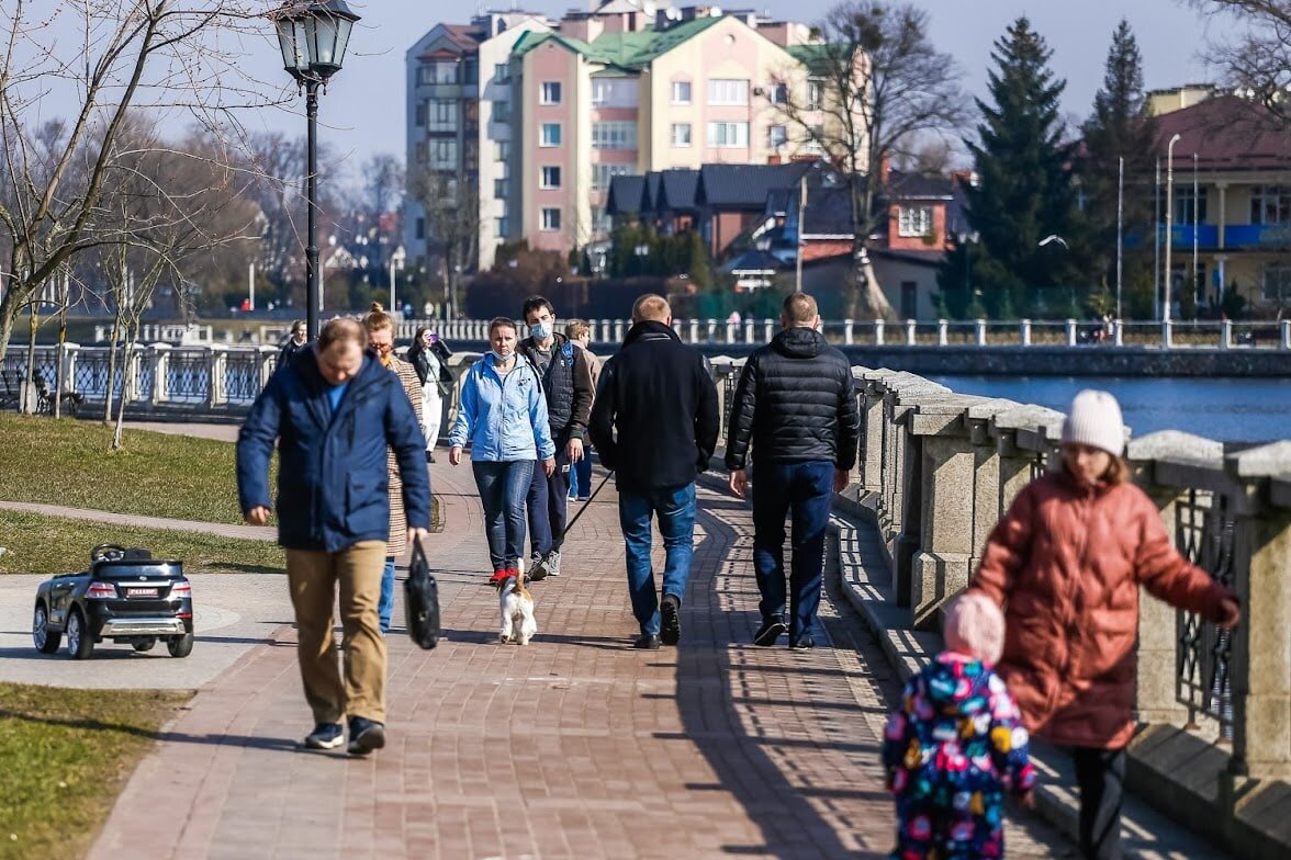 Прогулки по набережной впечатляют красотой москвичей, жителей Подмосковья