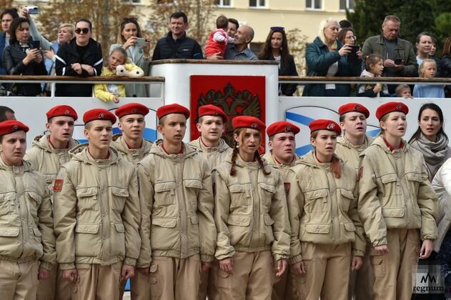    Церемония вступления школьников в ряды Юнармии Александр Полегенько © ИА REGNUM