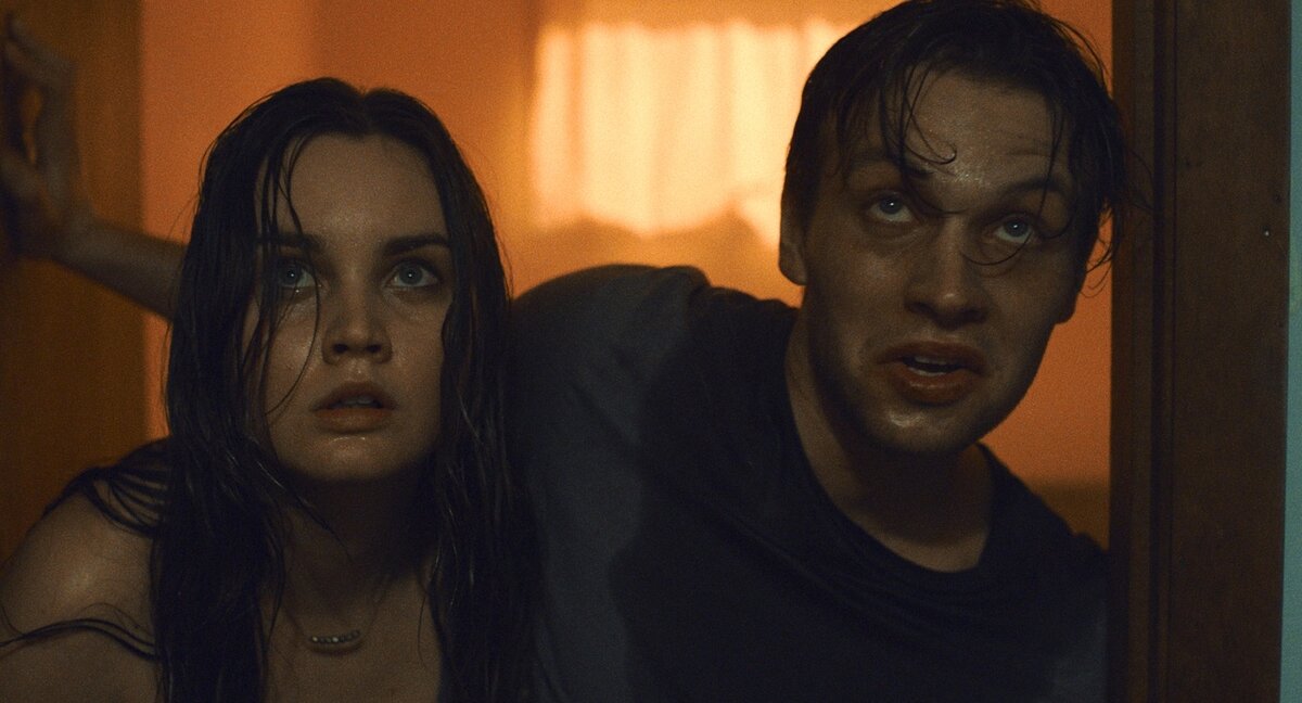 Лиана Либерато и Ноа Ле Грос | «Пляжный домик», 2019 (Uncorked Productions / Low Spark Films)