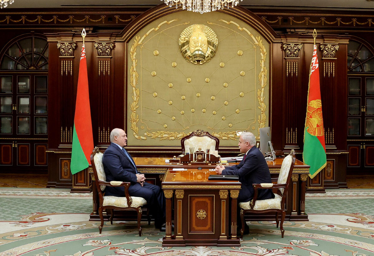 Президент Беларуси на встрече с генсеком ОДКБ Станиславом Засем обсудил ситуацию на армяно-азербайджанской границе, высказался по проблематике ситуации в ОДКБ, рассказал об истоках позиции Беларуси