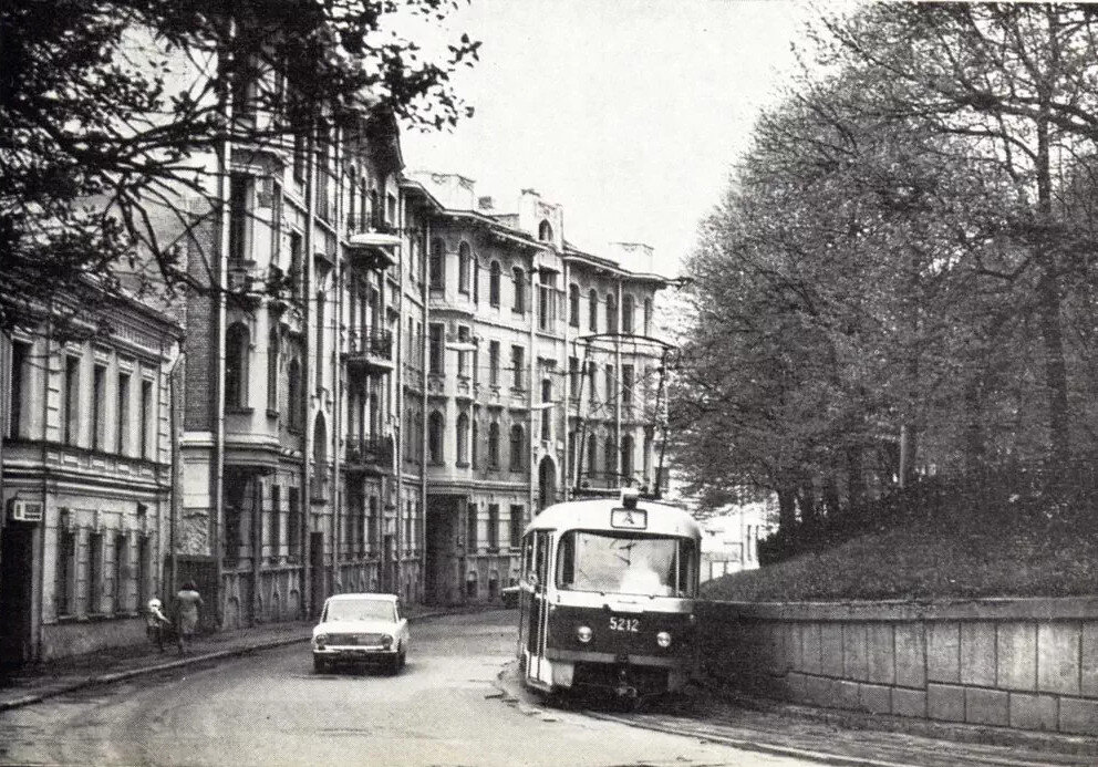 Past vu. Яузский бульвар Москва. Яузский переулок Москва. Яузский бульвар 1970 года. Яузский бульвар до революции.