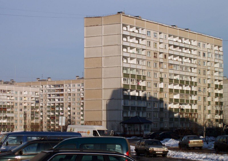 119-я серия. Рига. Панели перекрываю друг друга и швы не текут. мудрое инженерное решение. Квартира родителей 602-й подтекала и швы заделывали ремонтники.  Материал с https://filaretuos.livejournal.com/564204.html?ysclid=la2jowz0rg226542535