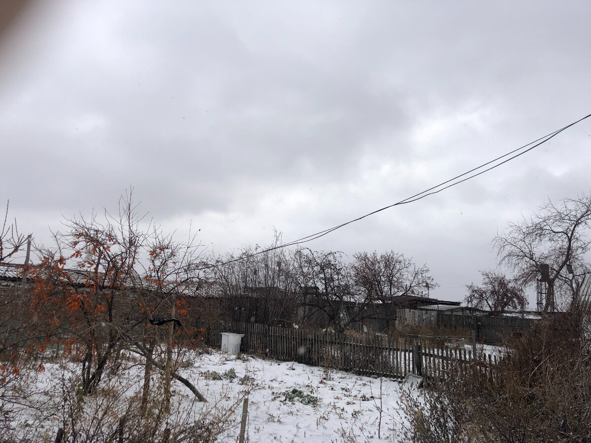 Черные тучи и снег   Фото автора