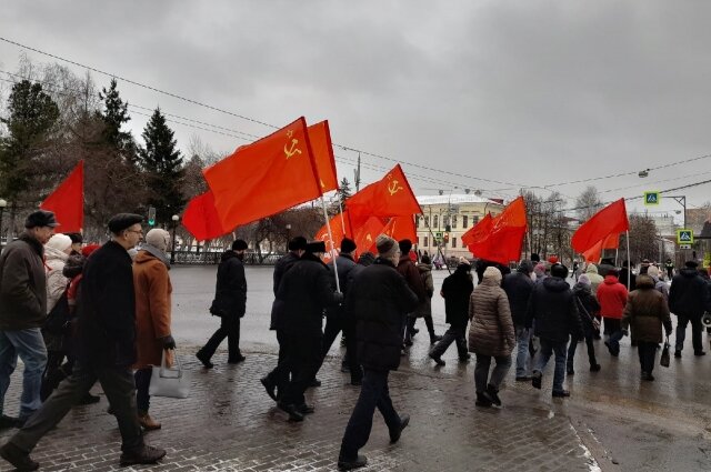 Революция прошла. Мероприятия красных. Томск антивоенном митинге. Октябрьская революция фото. Остров Октябрьской революции.