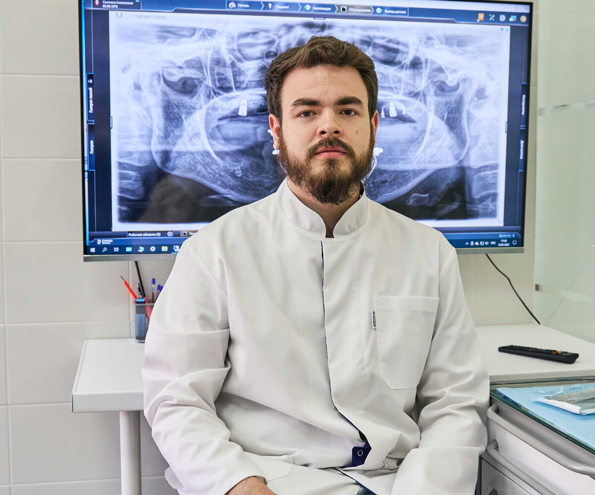 Бурганов Динар Эльмирович | Стоматолог-хирург-имплантолог | ЭспаДент