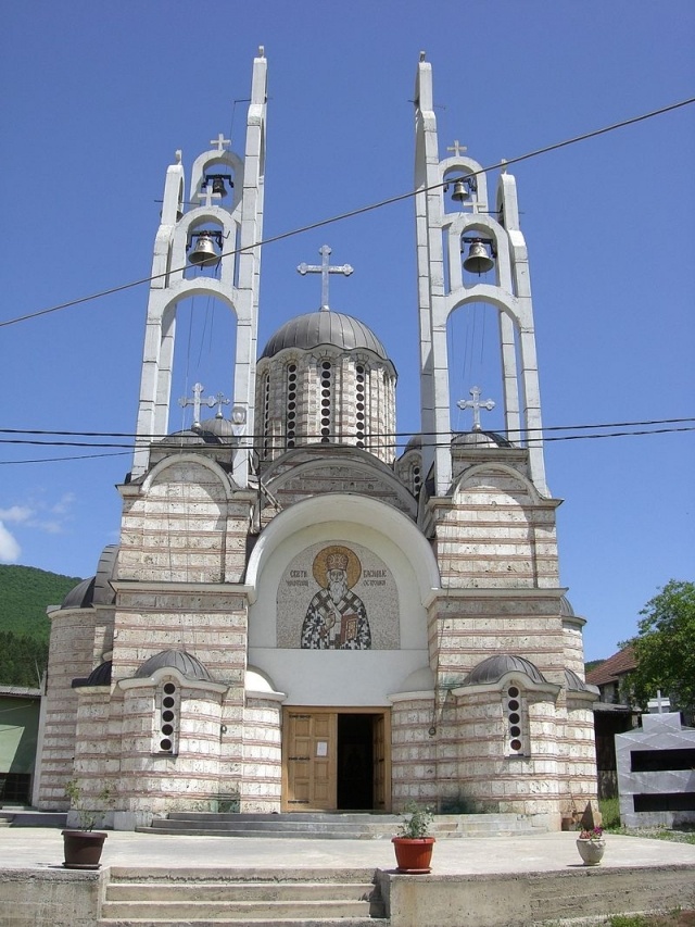    Церковь в Лепосавиче (cc) pictureskosovo.free.fr