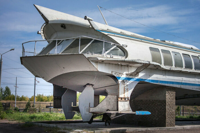 Корабль ракета на подводных крыльях фото