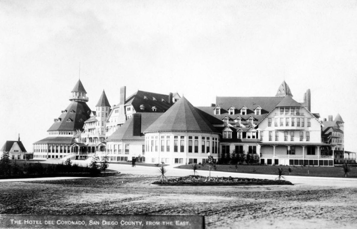 Отель "Del Coronado" в 1888 году