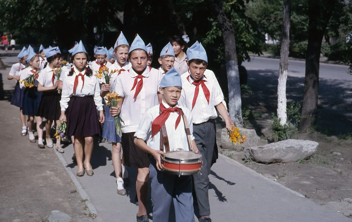 Пионерский отряд, 1964 год. Отряд пионеров. Современные пионеры. Пионеры картинки.