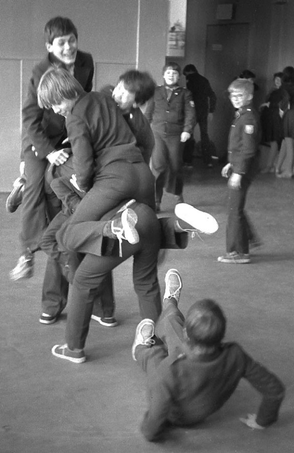 Школьники на перемене