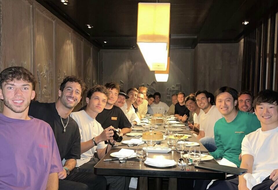    Прощальный ужин в честь Феттеля состоялся по инициативе ХэмилтонаСоцсети