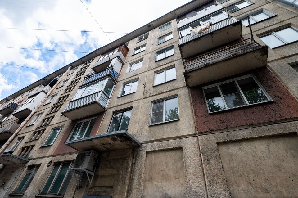     Количество сделок на вторичном рынке недвижимости в Петербурге снизилось на треть Юлия ПЫХАЛОВА