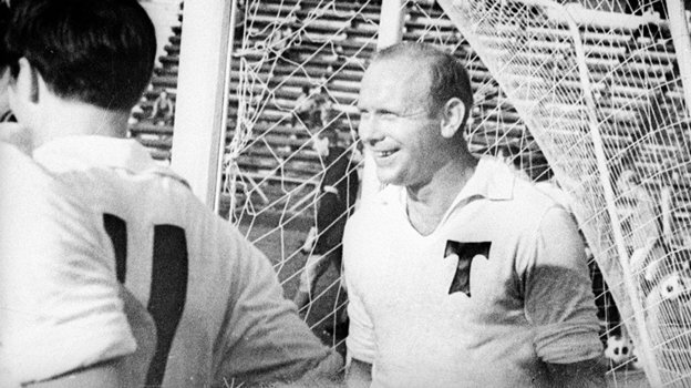 Эдуард Стрельцов