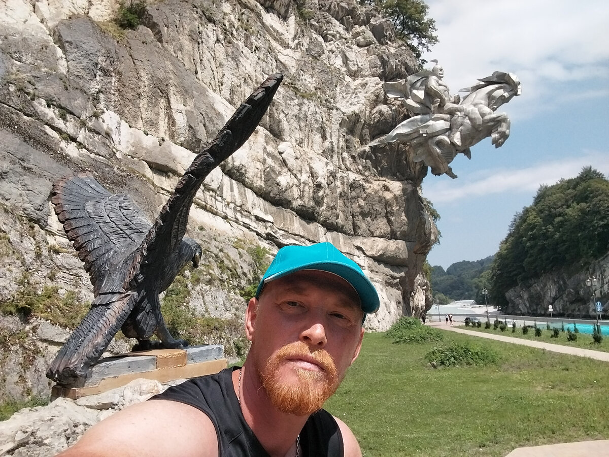 Ныхас Уастырджи. Настолько же великолепен, насколько непроизносим) Листайте вправо.