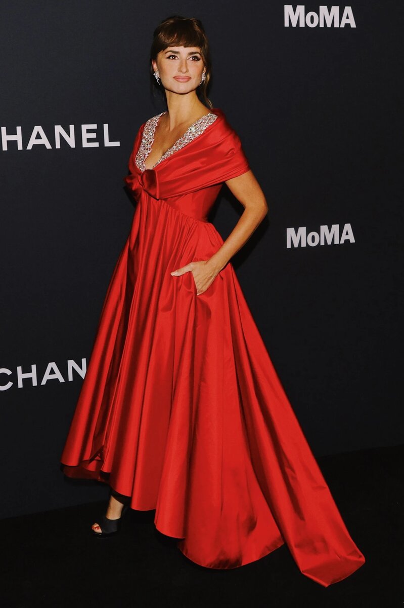 Образ дня: Пенелопа Крус в мини-платье Chanel