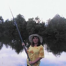 Рыбаку для счастья  не много надо: удочка и река