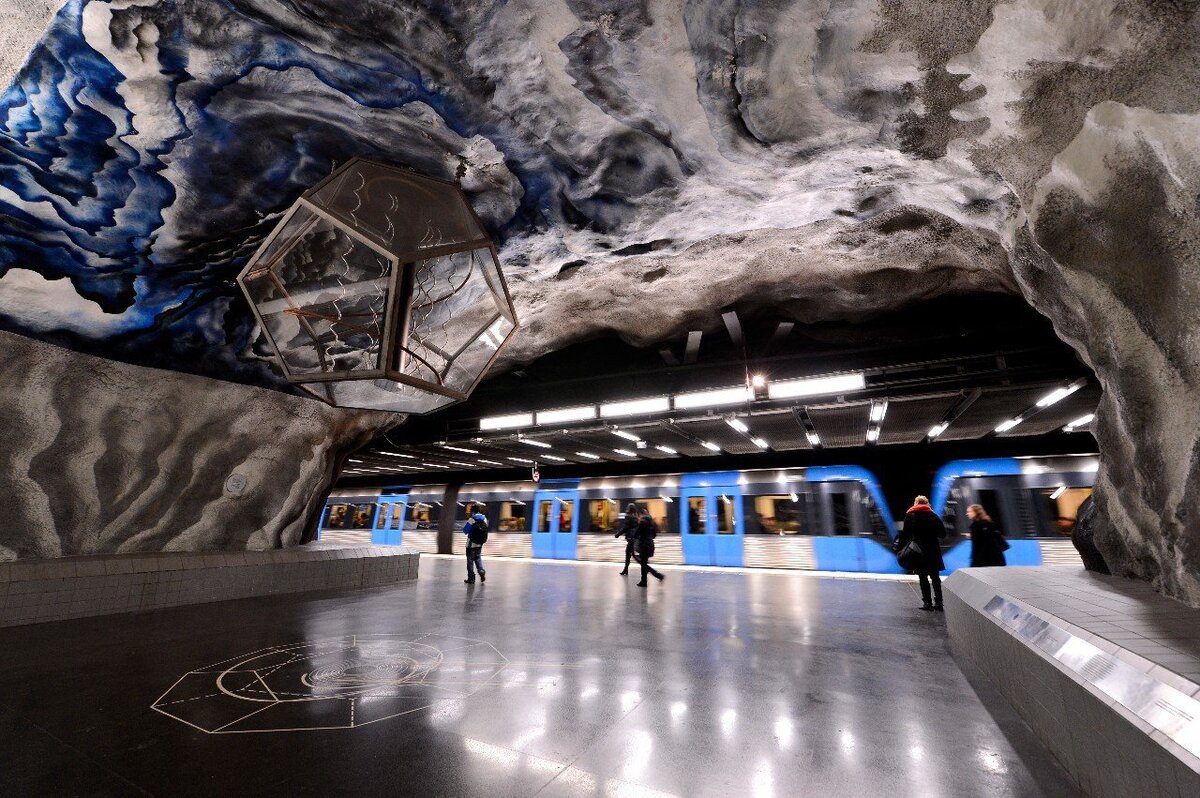 Сами глубоки метро. Станция т-Сентрален Стокгольм. Стокгольмское метро. Т-Сентрален, Стокгольм метро. Метро станция Стокгольм Неккрусен.