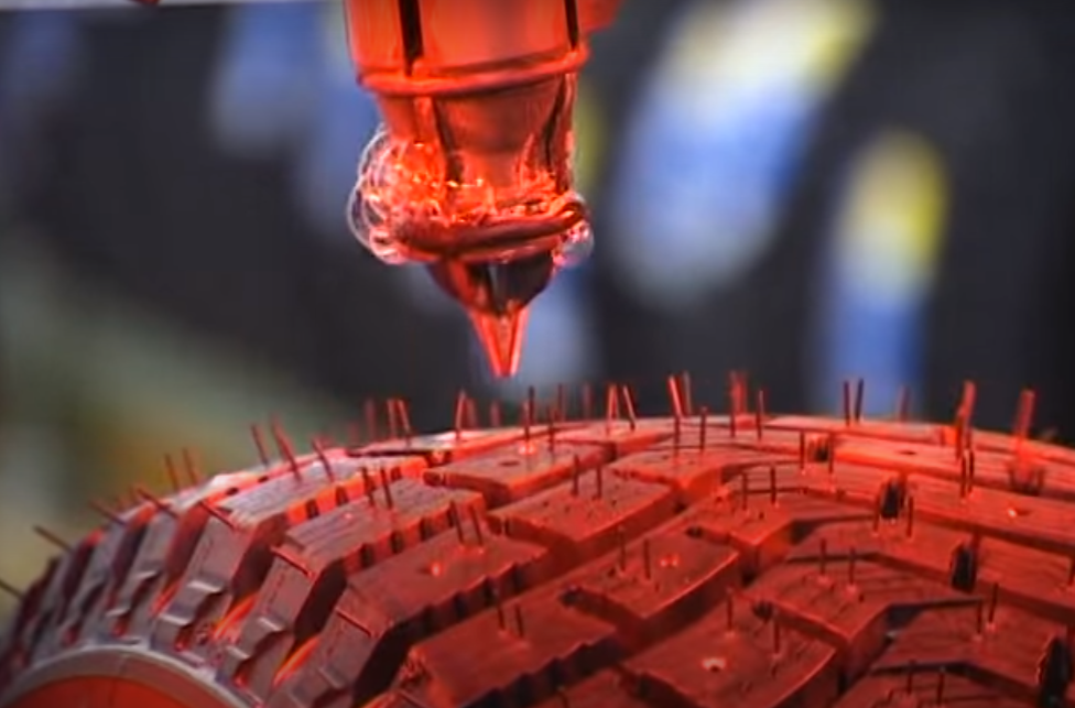 (Источник: Youtube)