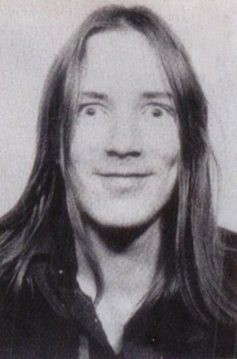 Джонни Лайдон в качестве юного фаната Hawkwind 