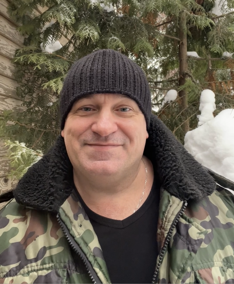 Автор и исполнитель Сергей Степанов