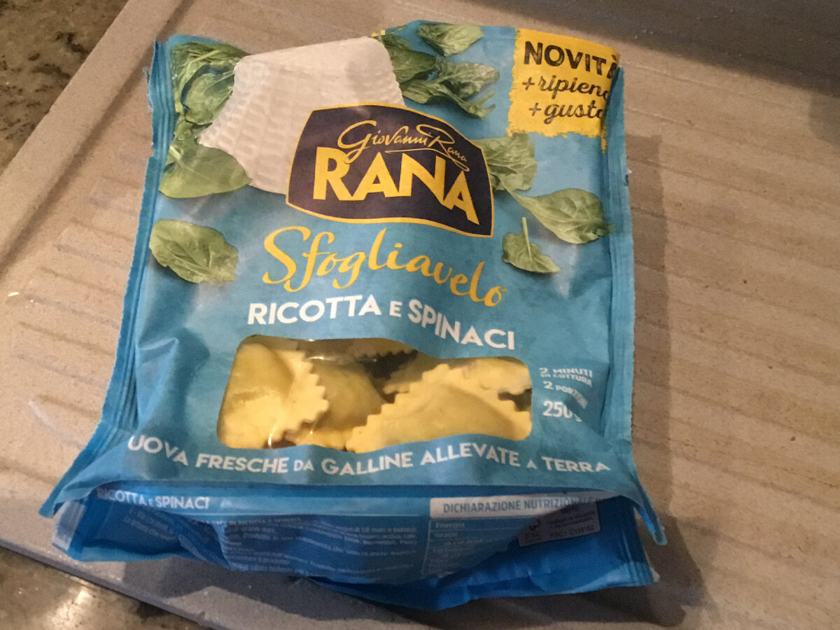 Съели просто со сливочным маслом и сыром.