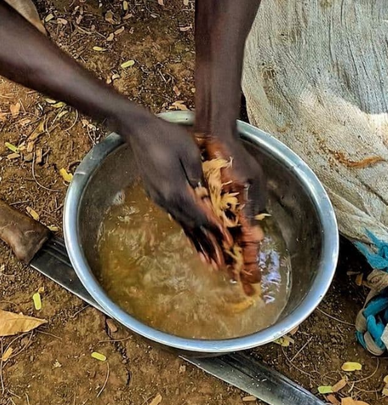 растирают и выжимают