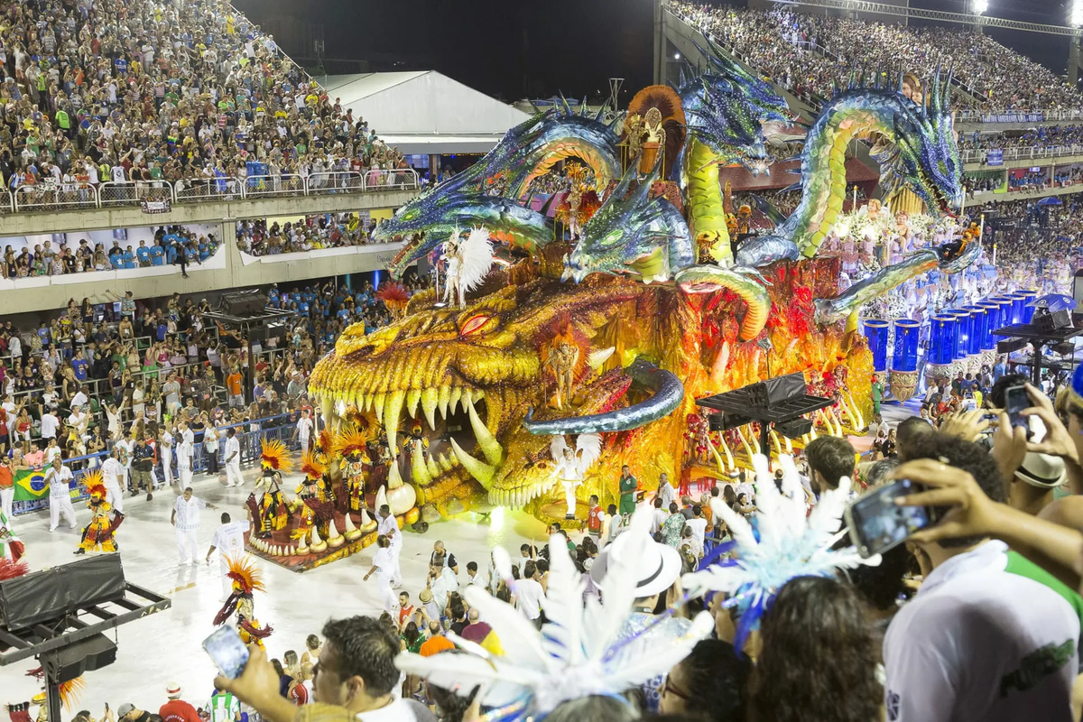Карнавал в Рио-де-Жанейро фото keywordbasket.com