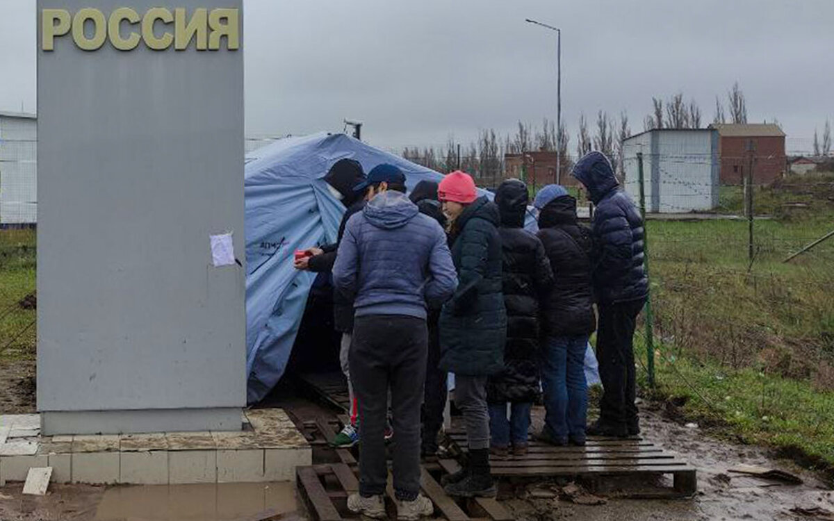 Палатка волонтеров