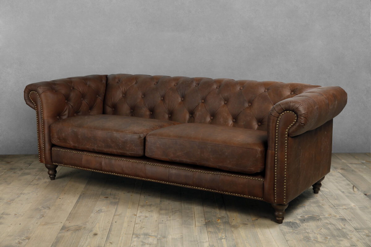 В особенности диваны модели "Честер"- антитренд 2022