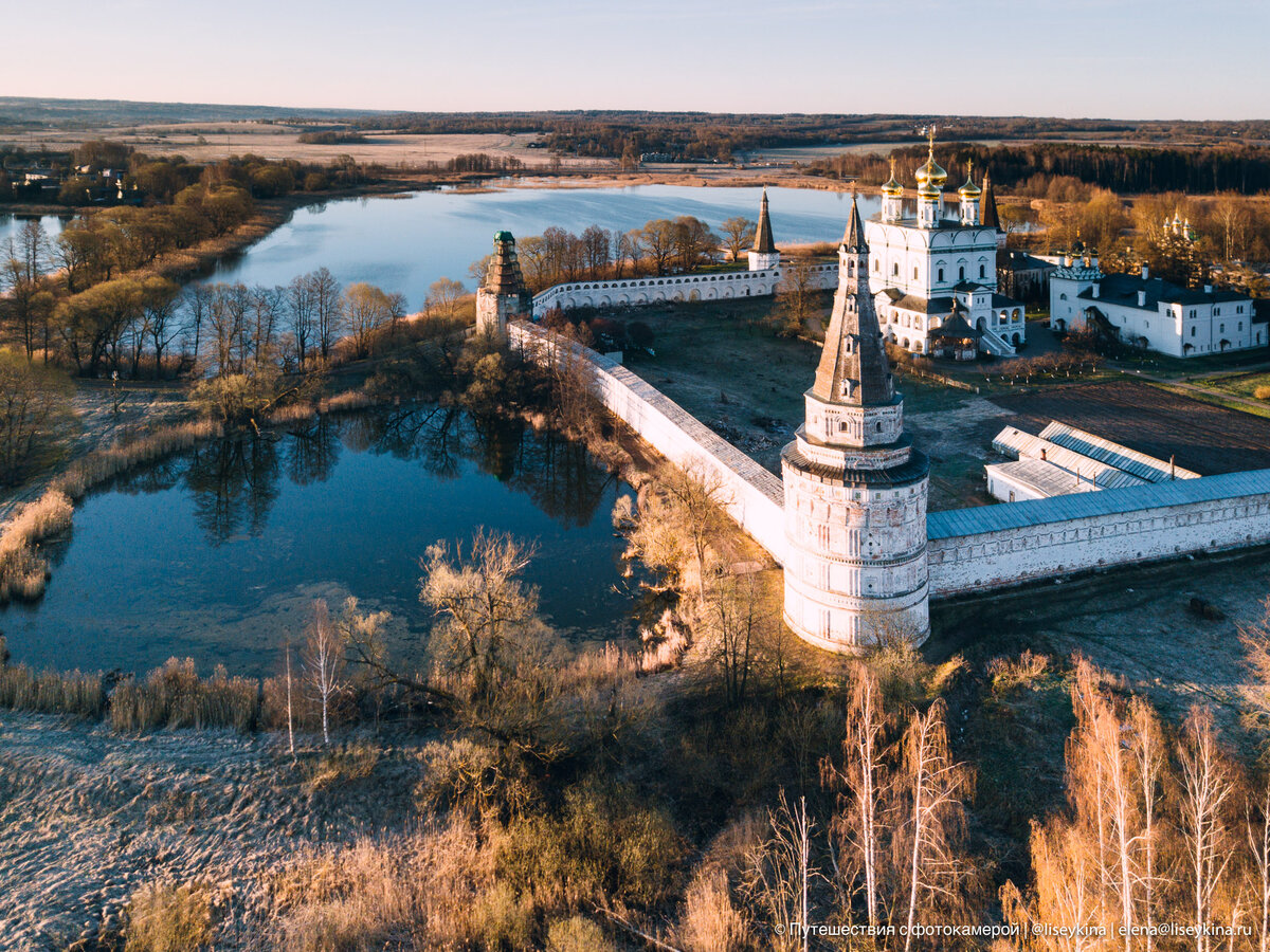 Озерная дорога, странные находки, заброшенный храм, аисты и цапли - как я  каталась на рассвете | Путешествия с фотокамерой | Дзен