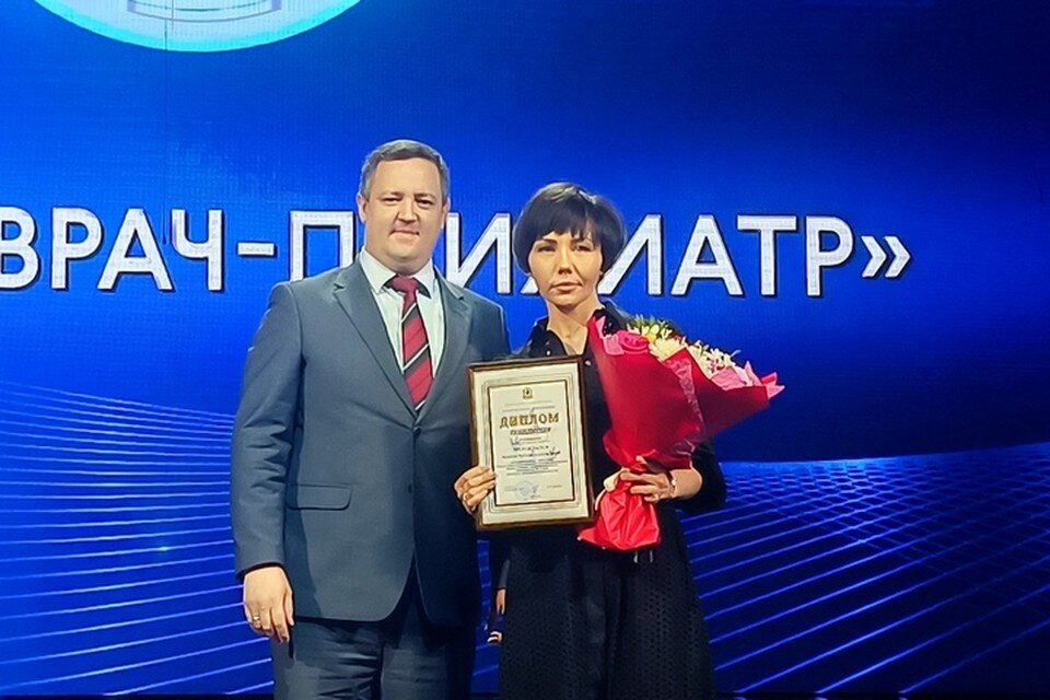     Лучших 12 медработников края поздравили в Хабаровске Илья ФЕДУЛОВ