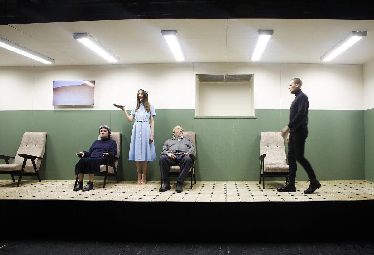 Сцена из спектакля "Река Потудань". Фото из интернета