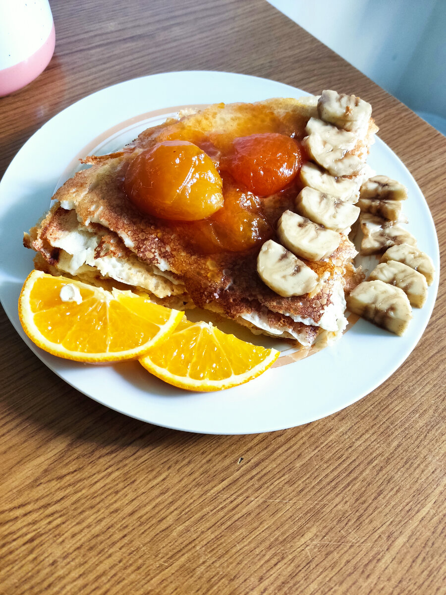 Бананы, пока я загорала, начали темнеть. Но стали ещё слаще) 